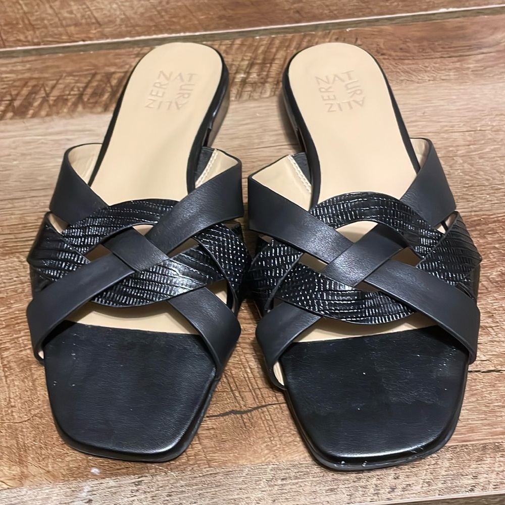 Naturalizer Black Ashford Slip on Sandals‎ Women's 8.5